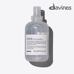 Davines LOVE CURL Atdzīvinošais sprejs viļņainiem vai cirtainiem matiem 250ml Davines LOVE CURL Atdzīvinošais sprejs viļņainiem vai cirtainiem matiem 250ml