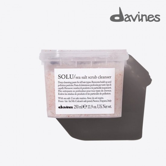 Davines SOLU Dziļi attīrošais skrubis ar jūras sāli 250ml